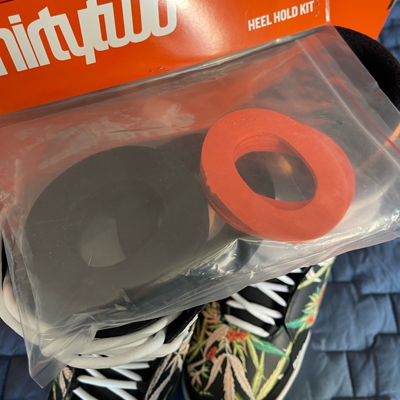 thirtytwo Lashed Alito Snowboard Boots - Picture 8 of 11